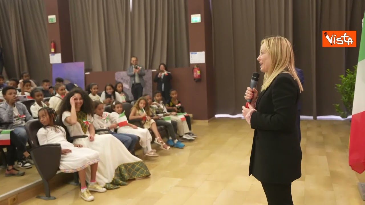 Meloni visita la scuola Galilei di Addis Abeba: 