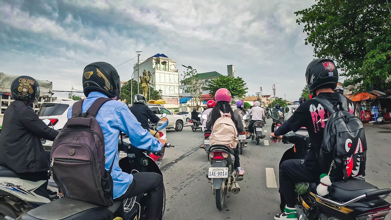 EP 93: Everyday Motorcycle Ride from Ta Khmau to Phnom Penh, Cambodia on National Road 2, 4K/60p