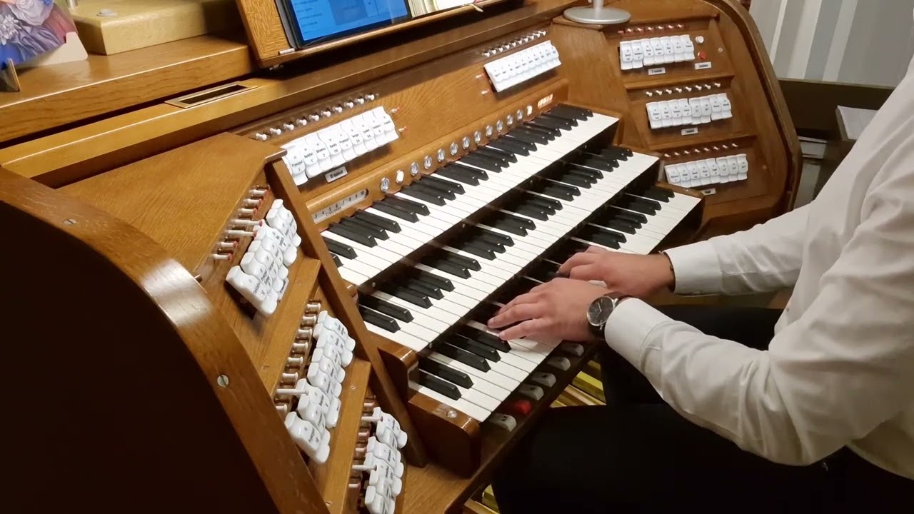 KYRIE (II) i GLORIA - m. ks. Z. PIASECKI. Kościół Mariacki w Bytomiu.