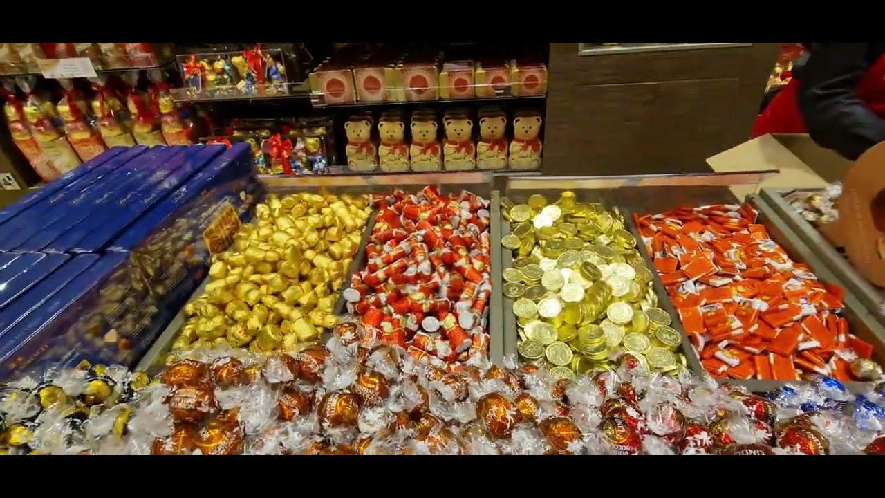 Lindt chocolate and gifts collection + price ,UK. Bluewater shopping mall 😍 #vlog #chocolate #gifts