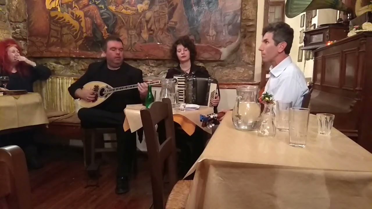 ΟΛΑ ΓΙΑ ΣΕΝΑ ΚΟΥΚΛΑ  ΜΟΥ (Η ΡΟΥΛΕΤΑ) // ΓΙΑΝΝΗΣ ΝΙΑΡΧΟΣ -  ΧΑΡΟΥΛΑ ΤΣΑΛΠΑΡΑ