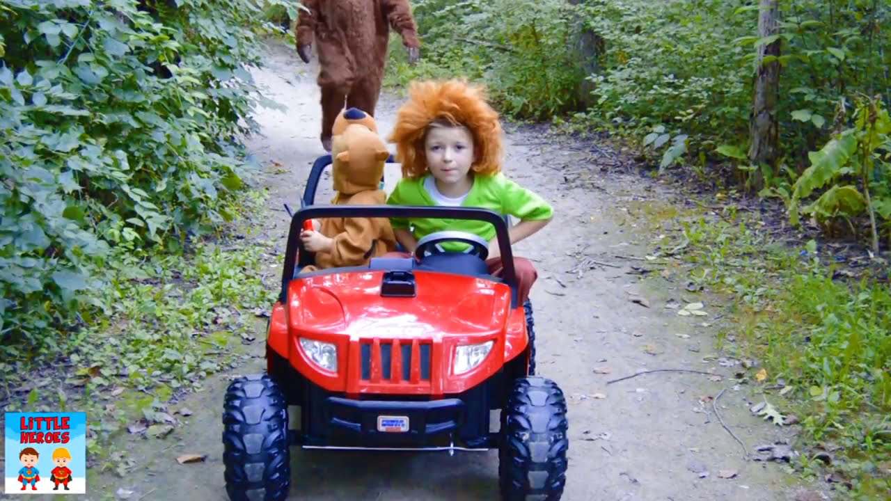 Little Heroes Plays Pretend Police with Sketchy Mechanic