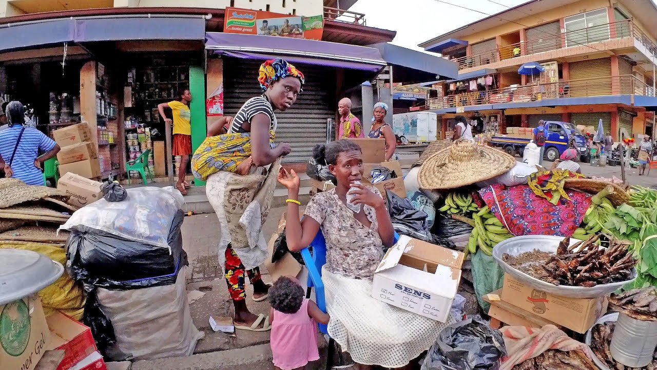 FRESH FOOD MARKET SHOPPING IN GHANA ACCRA, AFRICA