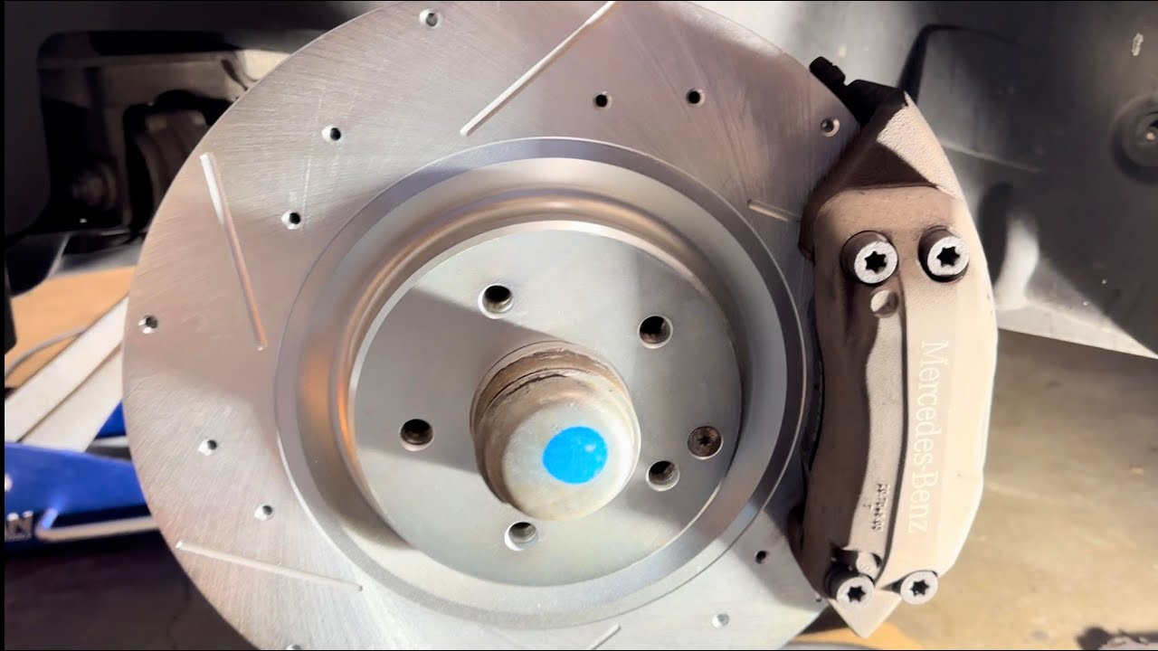 Front brake rotors and pads replacement on Mercedes CLK500 W209
