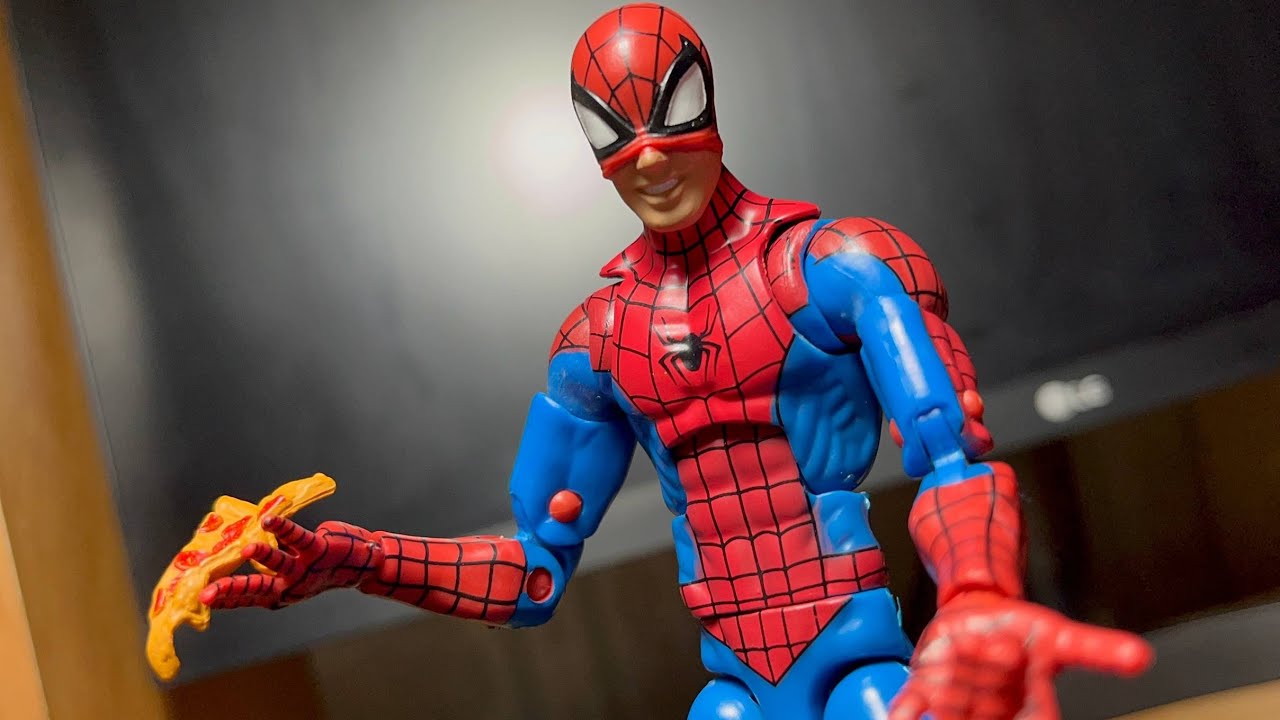 ОБЗОР ФИГУРКИ ЧЕЛОВЕКА-ПАУКА ОТ Marvel Legends