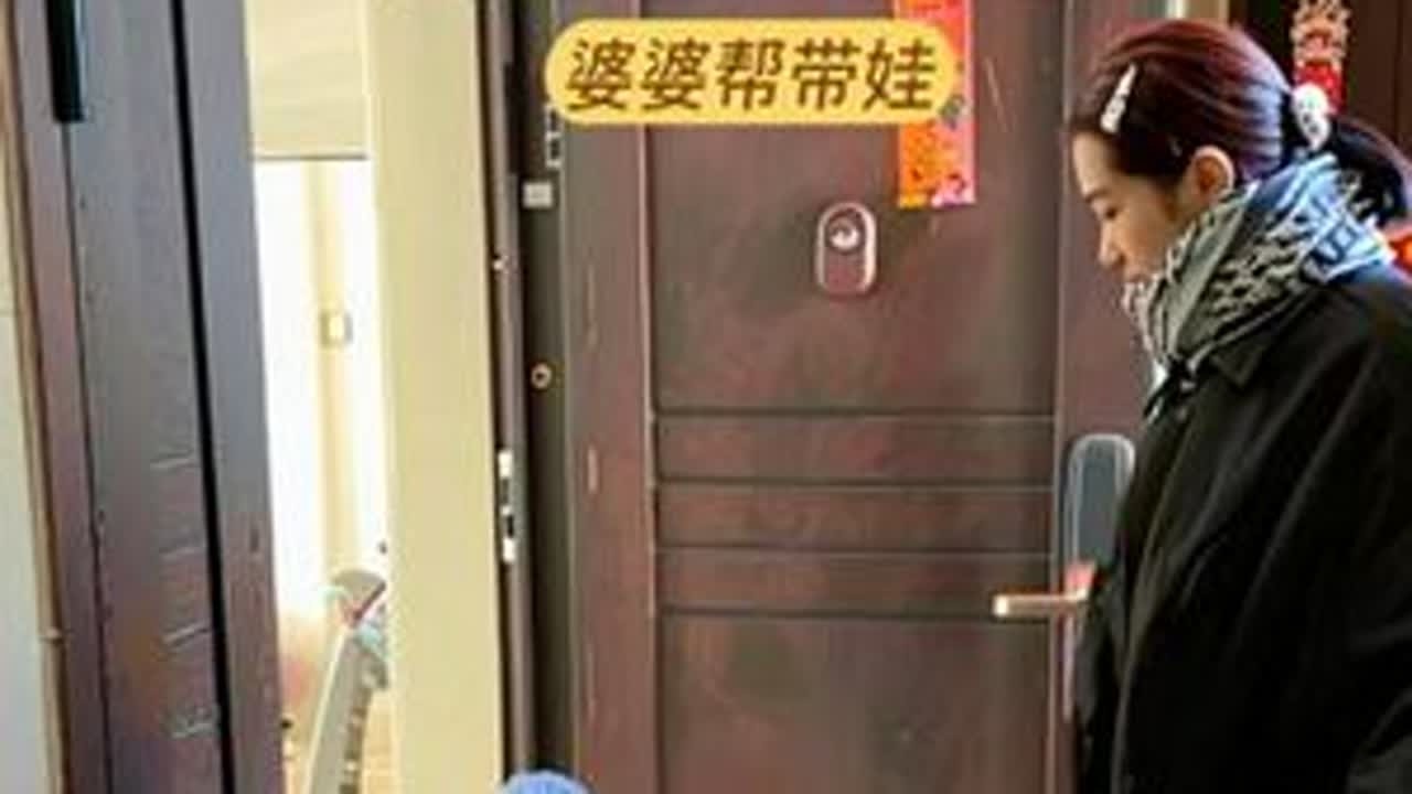 不爱吃饭的时候可以试试这个南瓜焖饭瑞奶奶来了好自由，可以随时和黑子出门了开心🥳