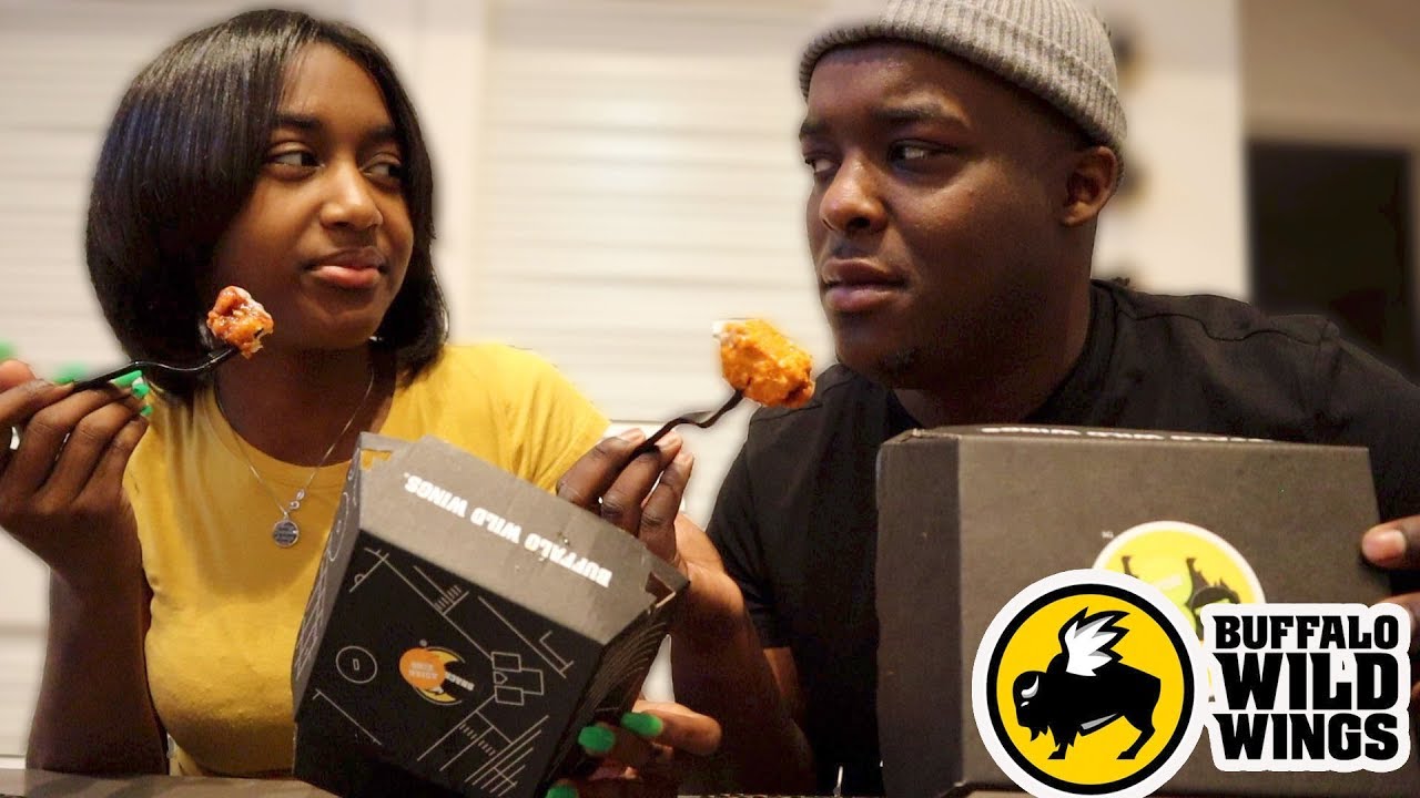BUFFALO WILD WINGS MUKBANG * почему Тити не слушает, когда дело касается ее ПАРНЯ