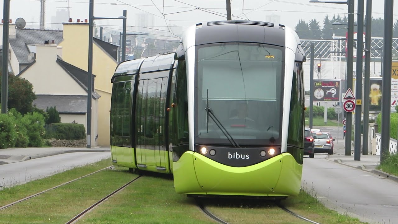 [Brest] Alstom Citadis 302 - Porte de Gouesnou (arrivée)