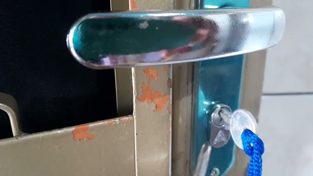 como tirar chave emperrada, presa na fechadura, fácil e rápido