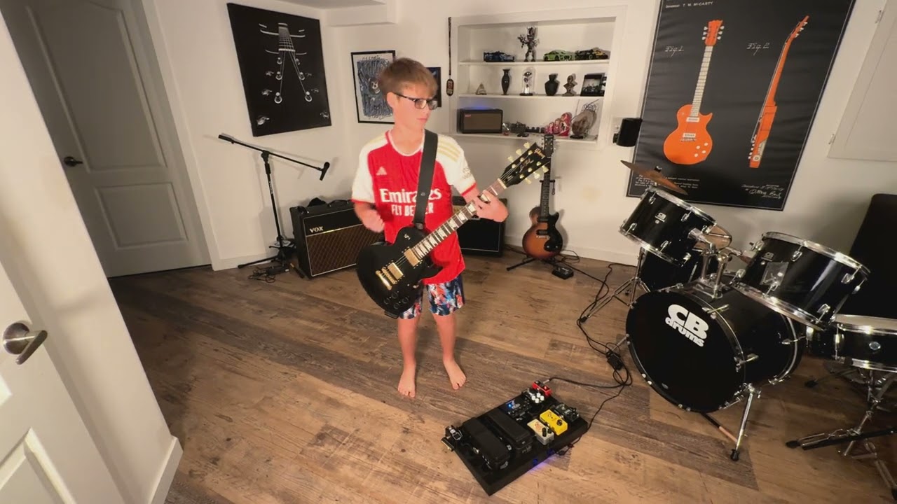 Hail to the King - Avenged Sevenfold cover by Dom!!