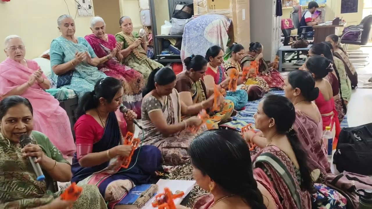 જોઈ લીધુ કાના તારું આ જગત  કેવા લોકો નથી ગમતા # નયનાબેન ના સ્વરમાં #bajan #kirtn #satsng #garba