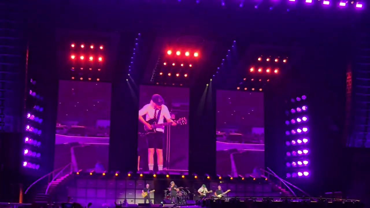 AC/DC - You Shook Me All Night Long - Live in Gelsenkirchen 17.05.24 - 4K Version
