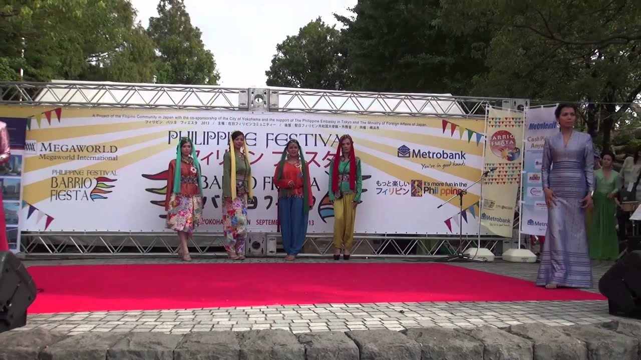 Fashion Show of Color Talents