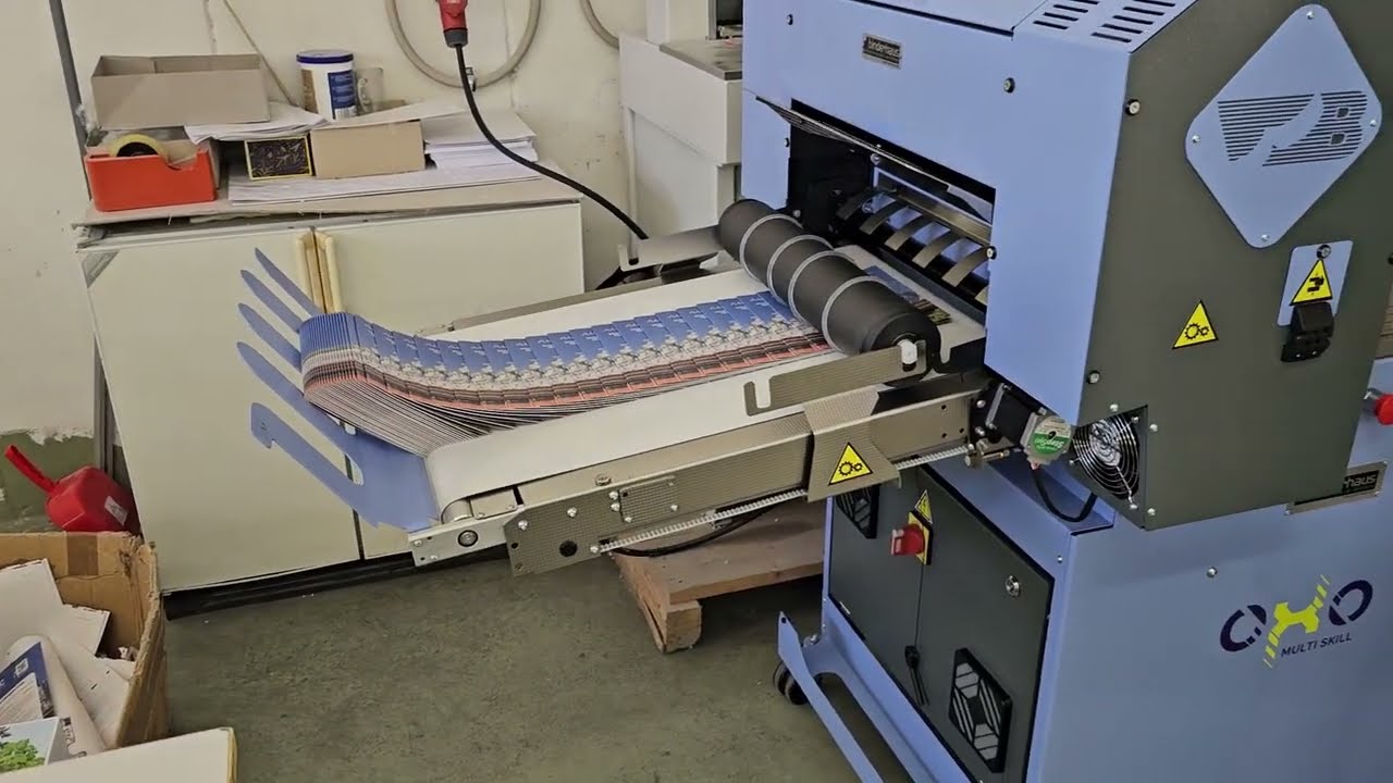 OXO Rill- Falzmaschine beim Produktionsstart in München