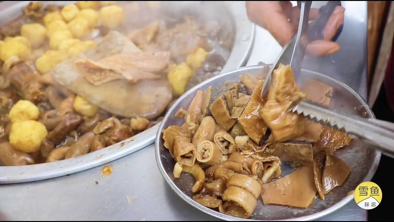 大哥摆摊卖一大锅牛杂40年，剪一盘50元，浇一勺卤汁，吃起来解馋