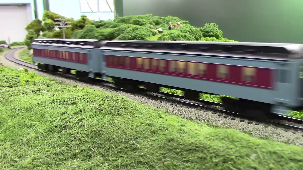 HO Scale: Polar Express at Brush Creek & Western club layout