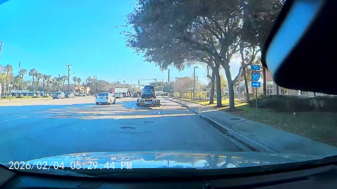 This Highway Moment Made Me Yell at My Screen