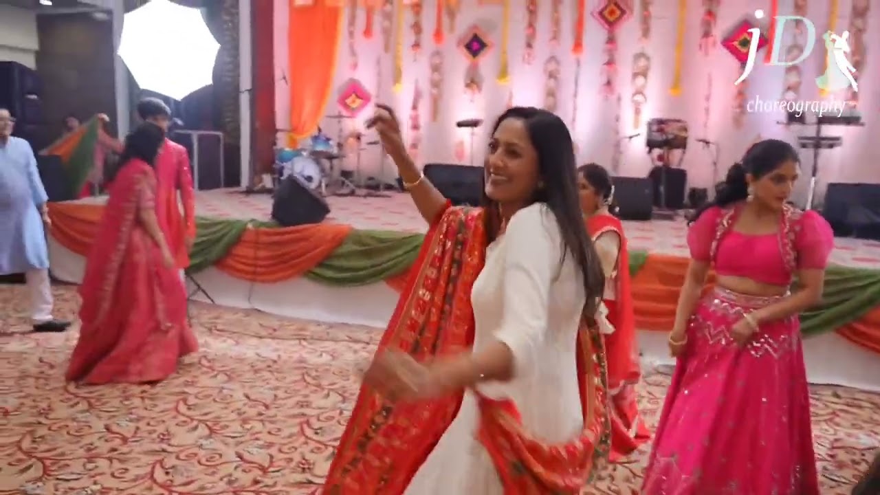 Garba Flashmob medley || Bolly-Garba || Mosal function || JD Choreography 