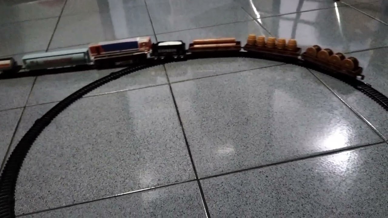 Main Kereta Lokomotif BB202 KAI / Playing  KAI Train Locomotive  BB202
