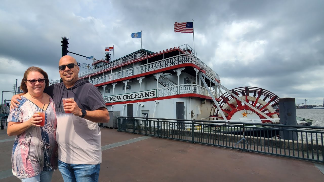Rio Mississippi paseo en el Steamboat o Riverboat, New Orleans LA