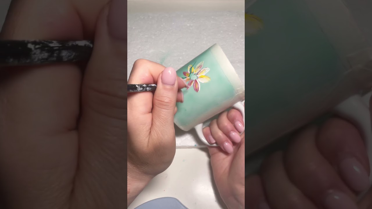 Aerografo su tazza , tema floreale #style #airbrush #art #mug #tazza #custom