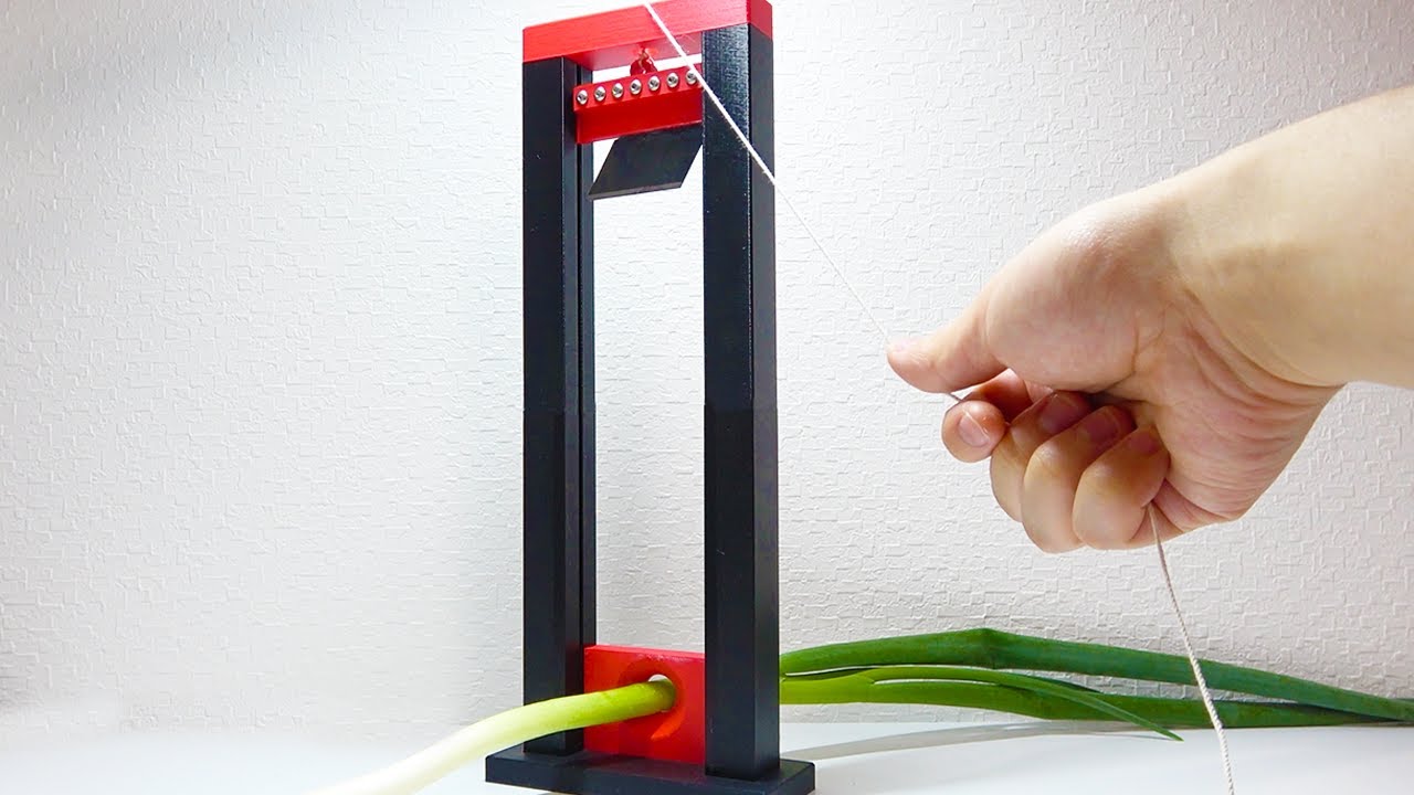 3Dプリンターで作ったギロチンの高さを2倍にすると… ヤバすぎたwww
