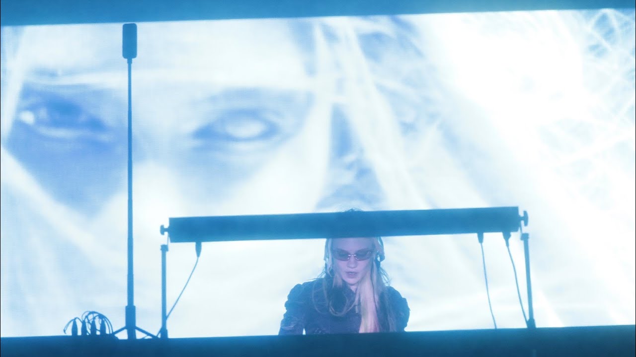 Grimes - SONICMANIA DJ set (August 18, 2023) (alt. angle)