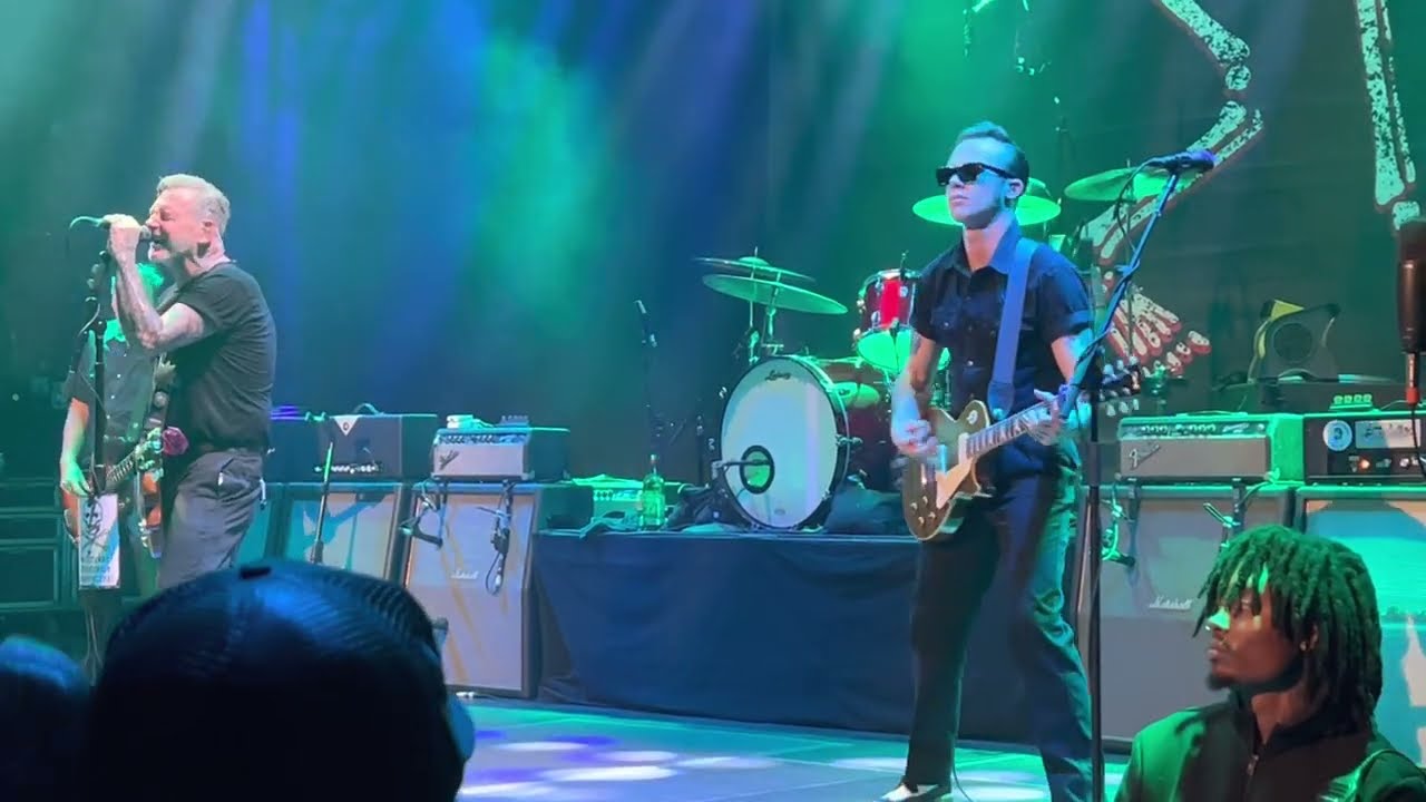 Social Distortion -  Intro + Ghost town blues.  Live. Los Angeles. CA.22.12.2022