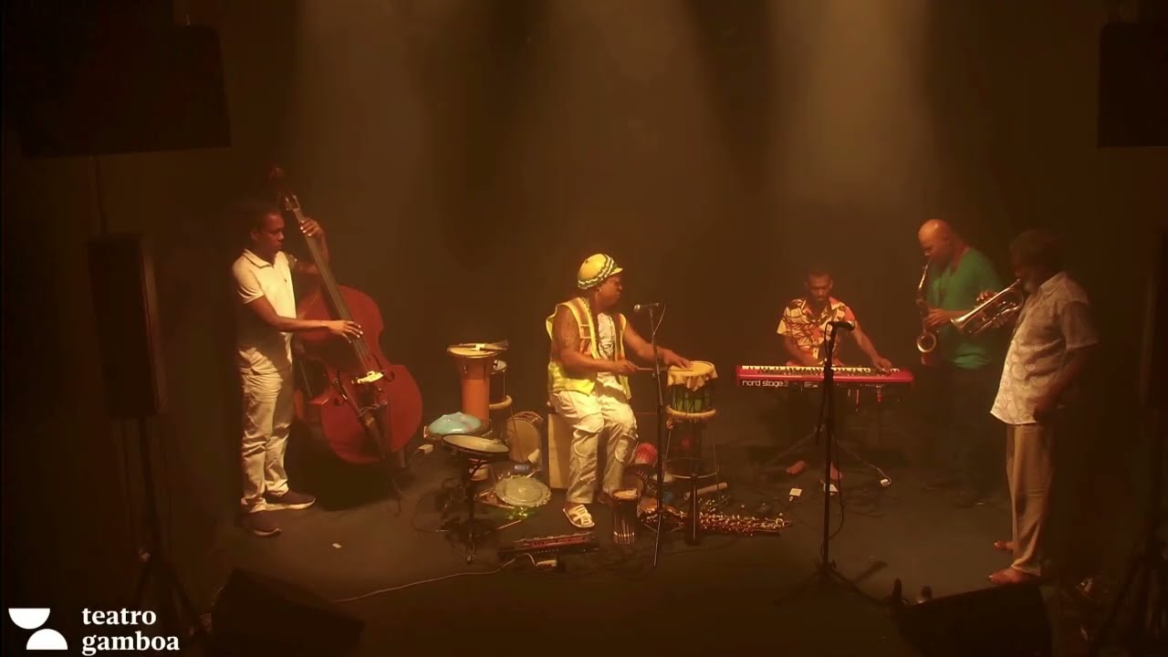 Dendê, Recycled Sounds and Friends - Naima (Live At Teatro Gamboa)