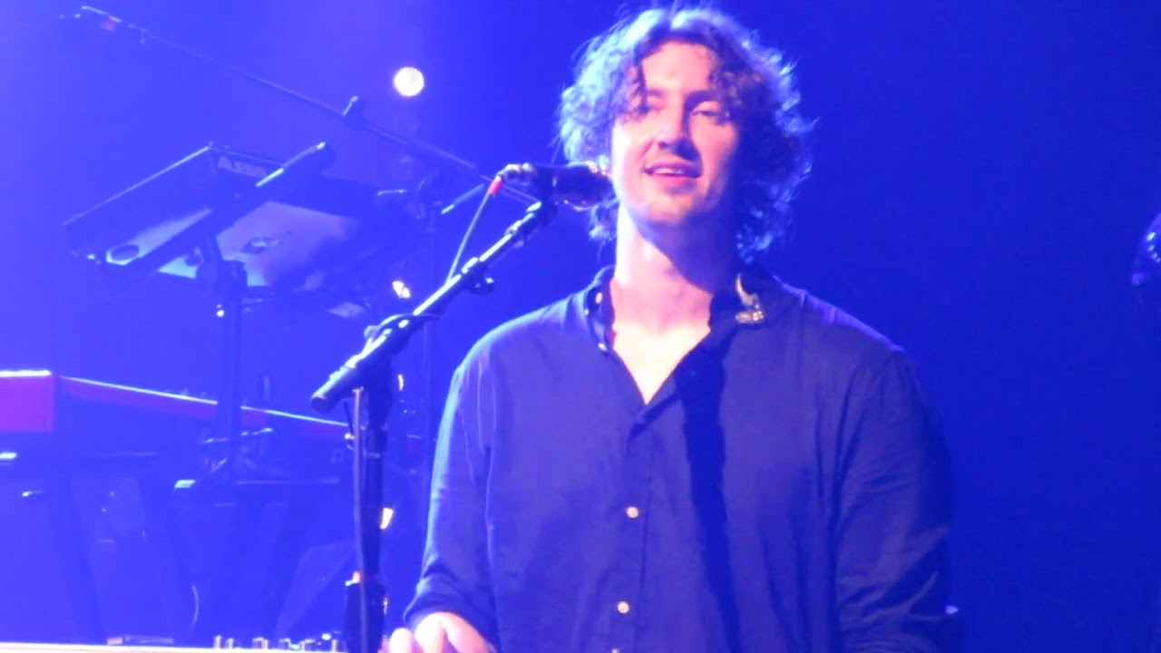Dean Lewis - 