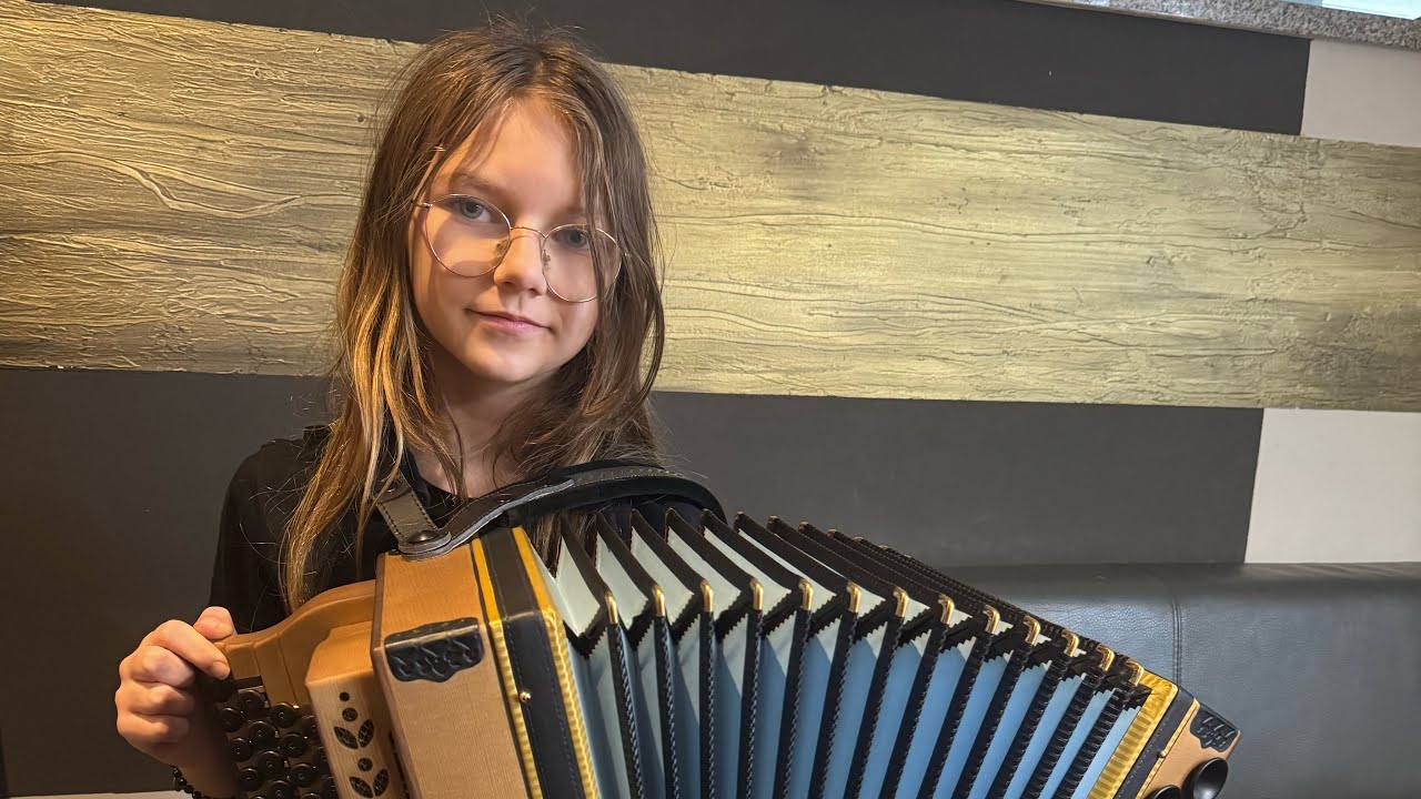 Steirische Harmonika, Achtung Marsch von Schneider Hand powert by Angelina