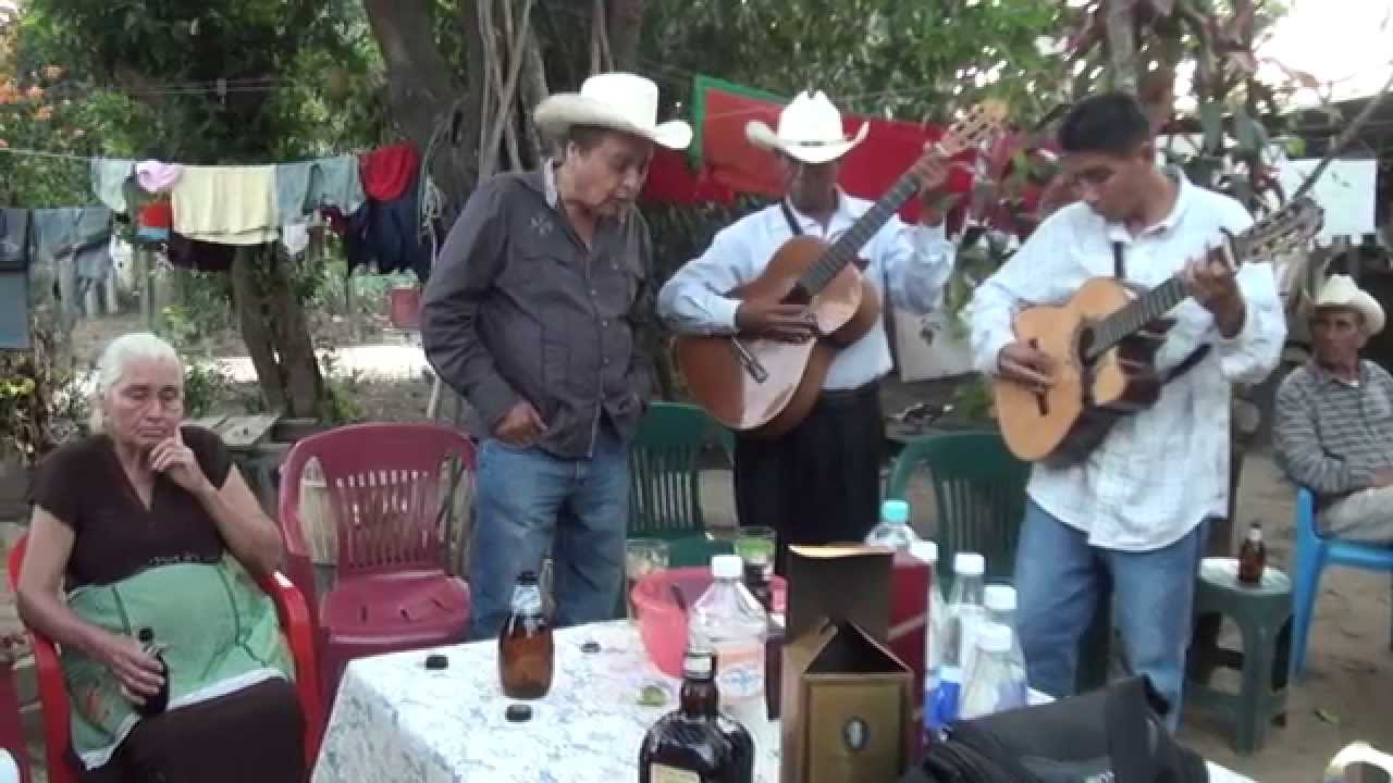 EL COMPA LIBO CANTANDO EN SANTA BARBARA GUERRERO