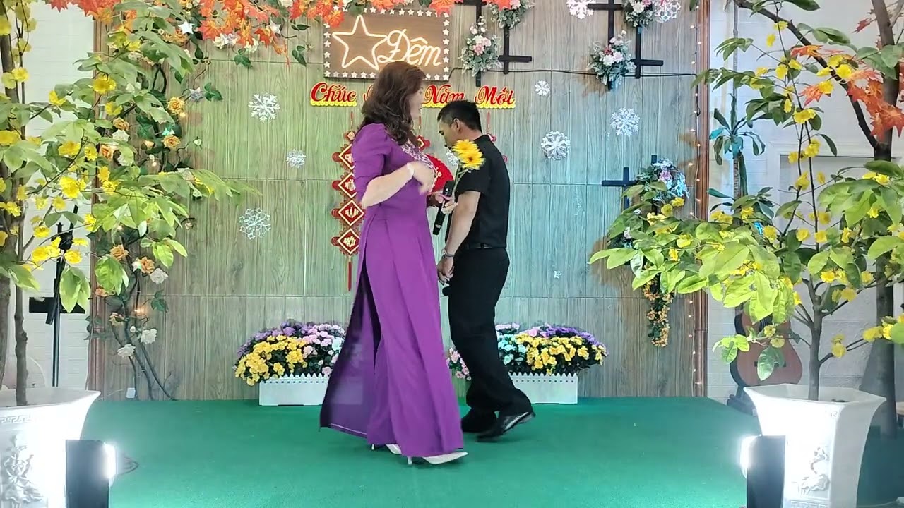 XA NGƯỜI MÌNH YÊU / PHƯỚC THÀNH - THÙY TÂM