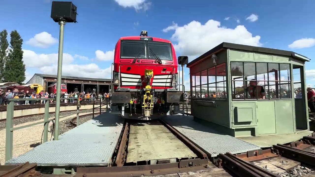 IKN Lokschuppen Neumünster Große Fahrzeugparade Tag der offenen Tür