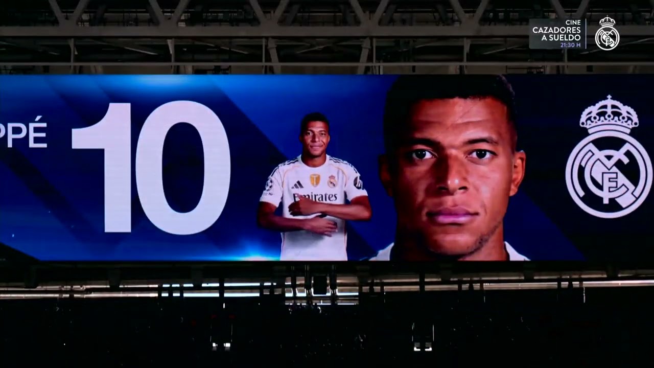 Espectáculo previo al Clásico en el Bernabéu: alineaciones y show de luces