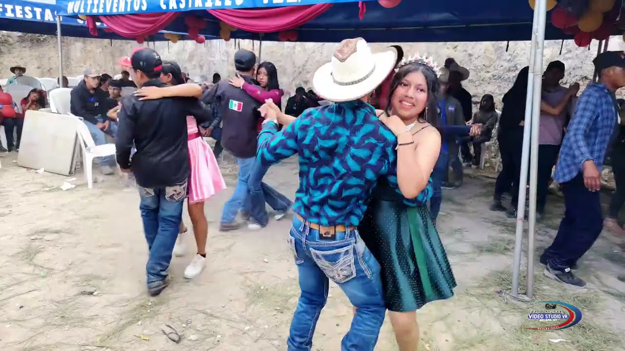 QUE BAILAZO EN EL RODEÓ XALAPÁN JALAPA CON LOS CUATES DE GUATEMALA 