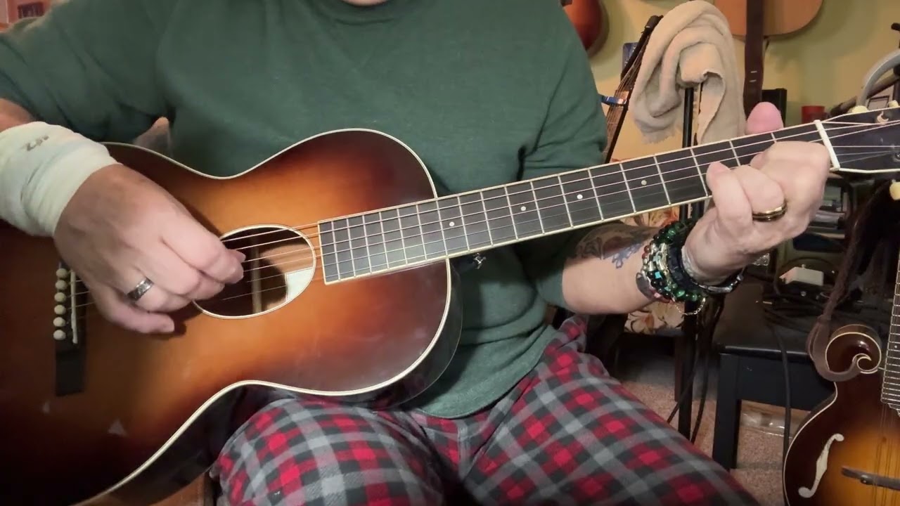 Flammang P35 (Parlor, Red Spruce, Honduran Mahogany)