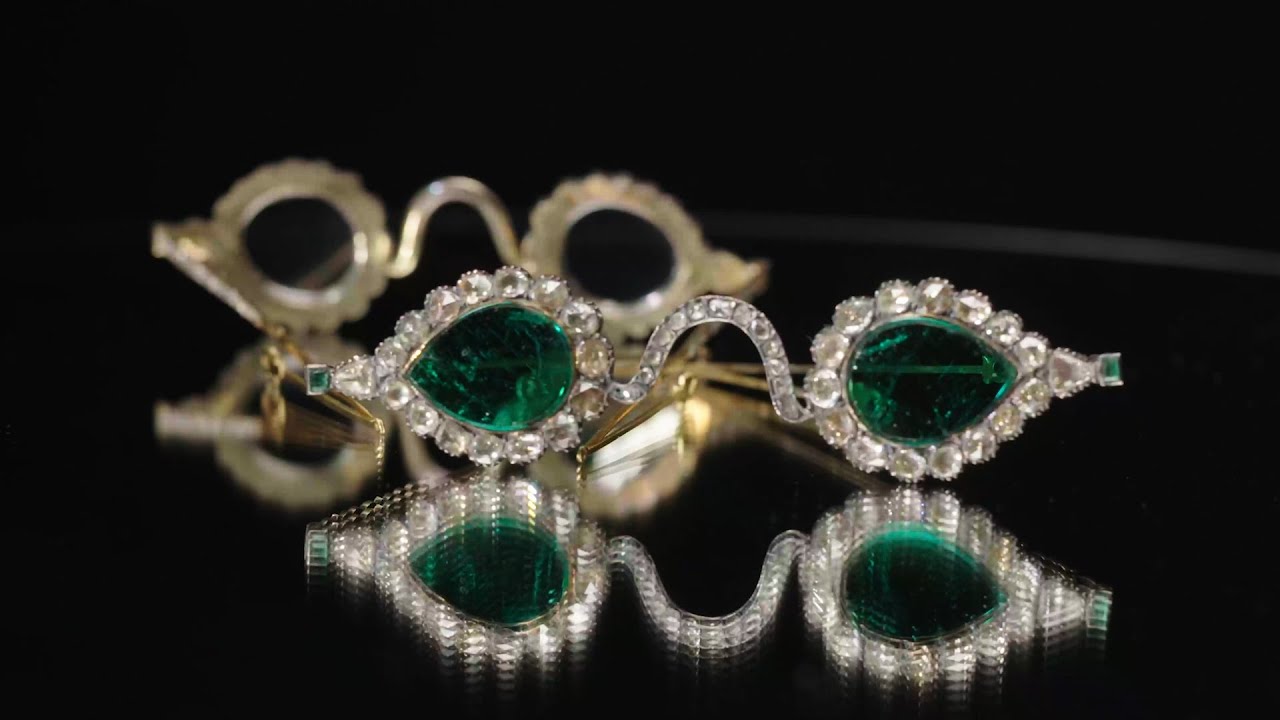 William Dalrymple on the Mughal Emerald and Diamond Spectacles