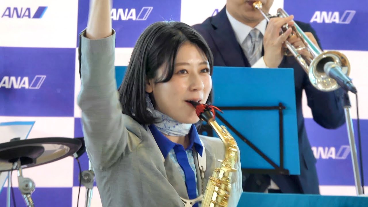 ANA Team HND Orchestra 「LA・LA・LA LOVE SONG / 久保田利伸」富士山静岡空港