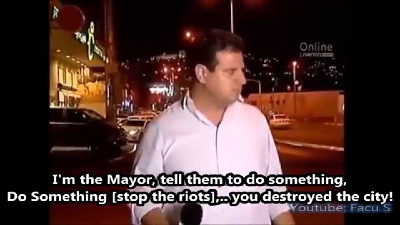Arab mayor of Nazareth heckles Arab party leader Ayman Odeh on Live TV