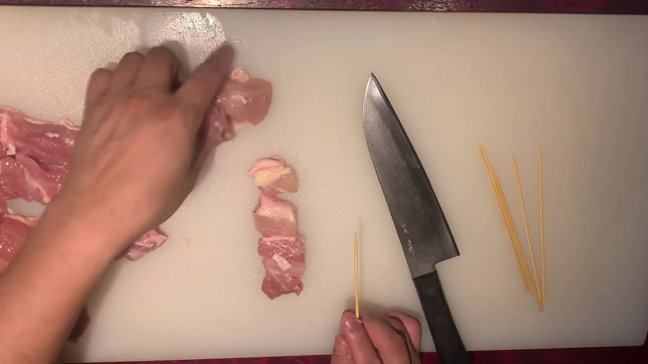 【居酒屋メニュー】もも　焼鳥　串の刺し方