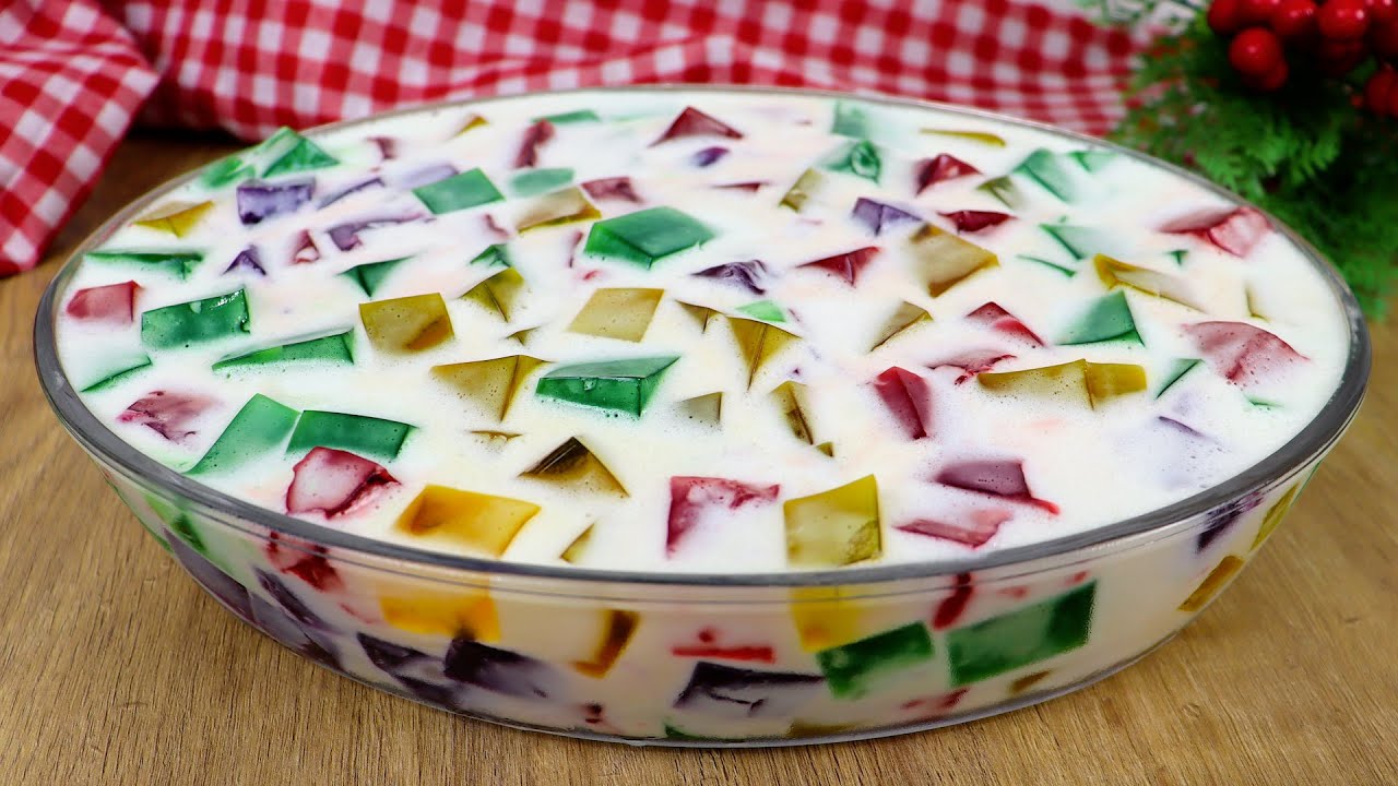 GELATINA COLORIDA NA TRAVESSA