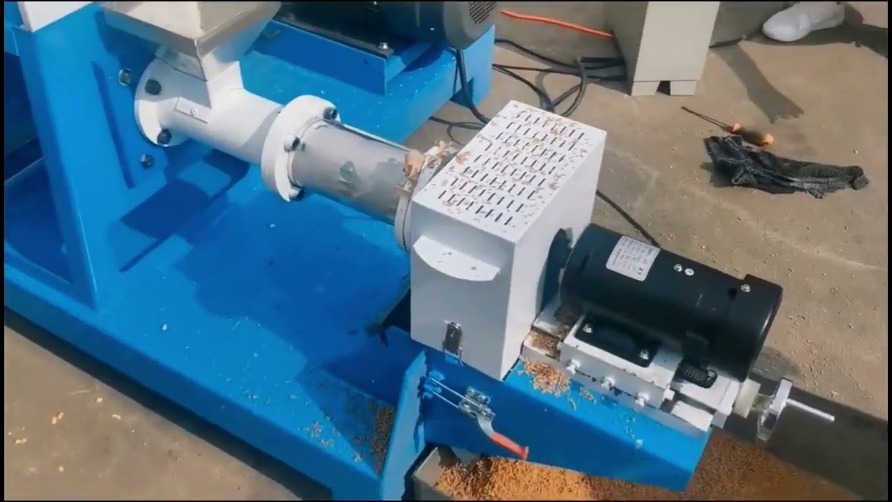 Extrudeuse o&ugrave; appareil de fabrication d'aliments flottants