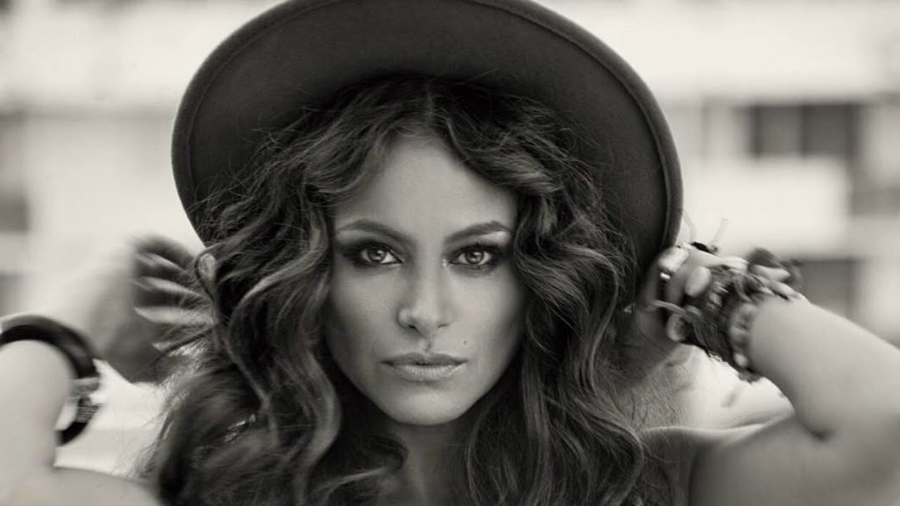 Revista HOLA logr&oacute; la exclusiva del embarazo de Paulina Rubio