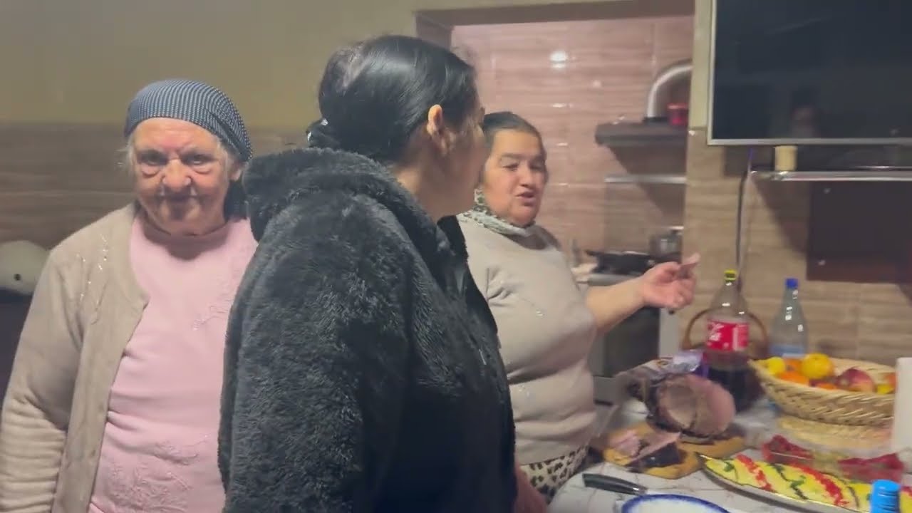 Anca De La Strehaia A Venit Cu Toată Familia Cu Suprize Pentru Bunica Mioara 