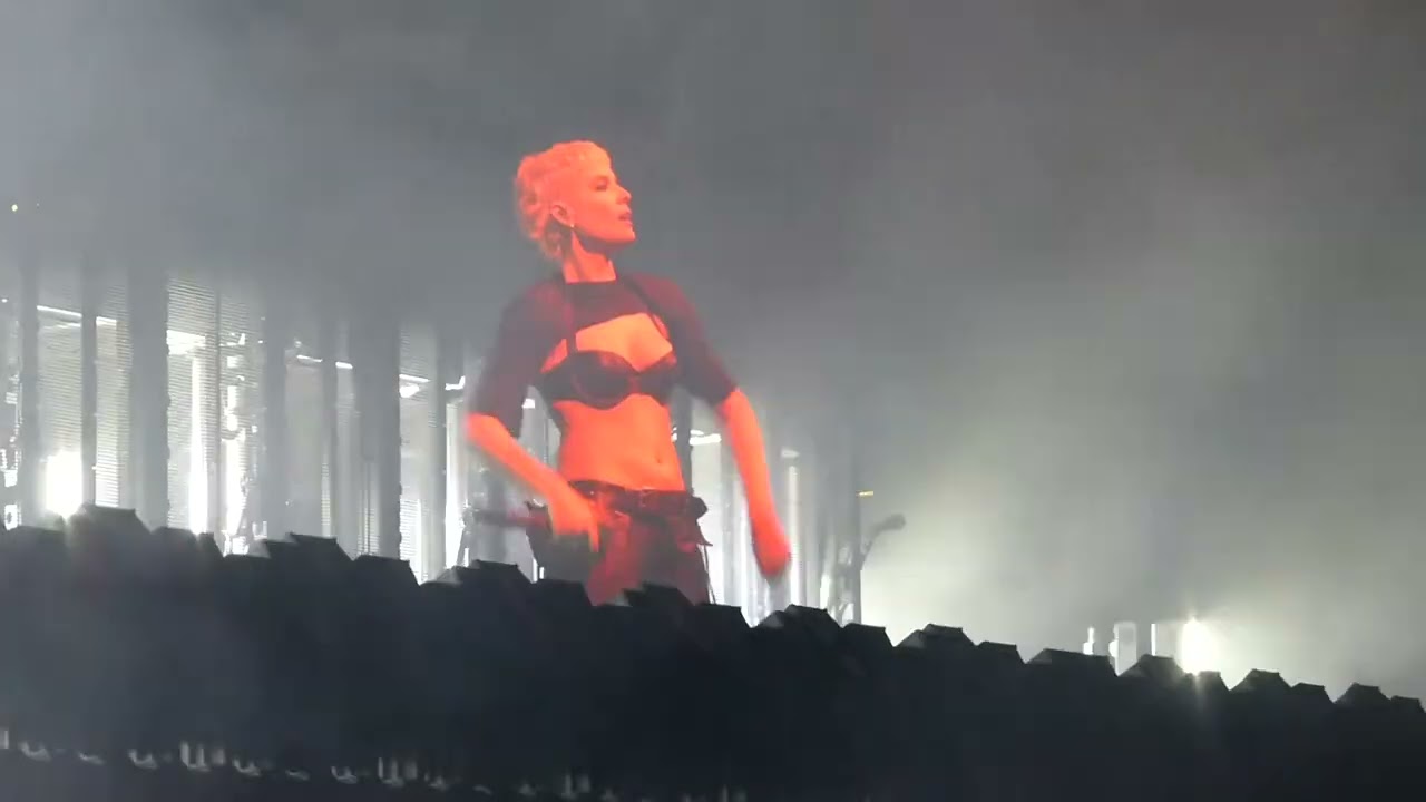 Halsey - Experiment on Me | Live AFAS Live Amsterdam 2026