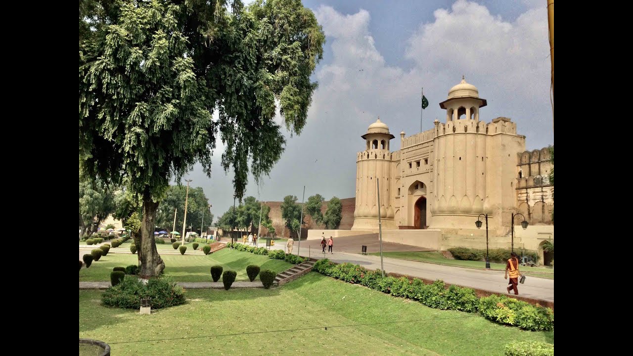 Lahore Fort-Shahi Qila-How to draw the two point perspective #drawing #art #drawingtutorial