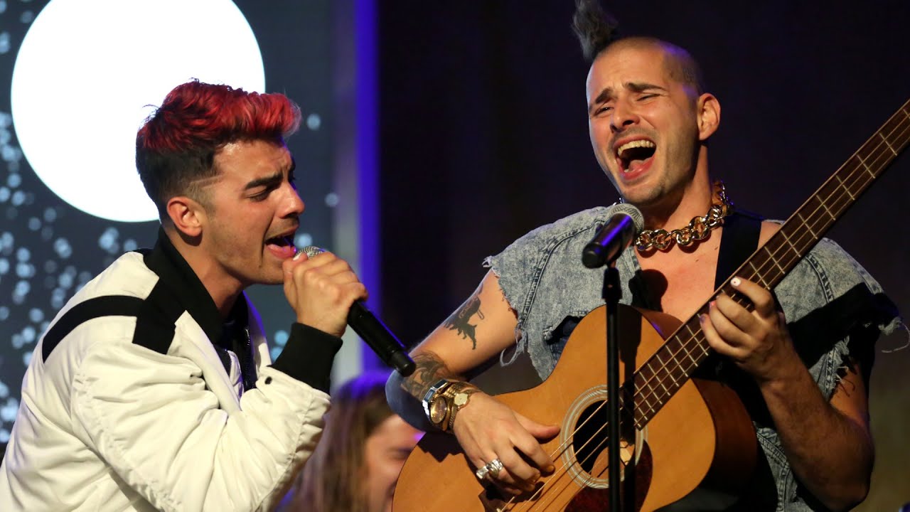 Joe Jonas & DNCE Perform 