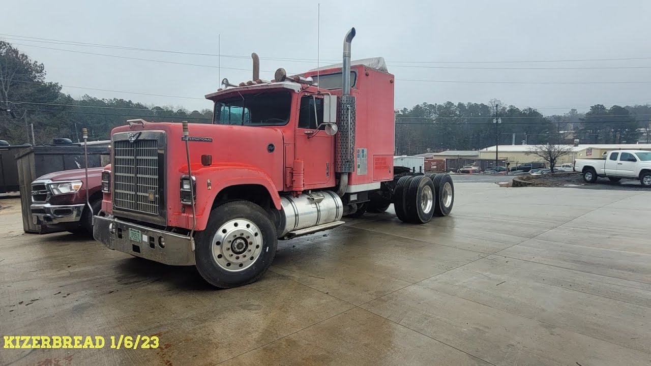 getting the 1984 International transtar 4300 eagle home. former Nascar hauler?