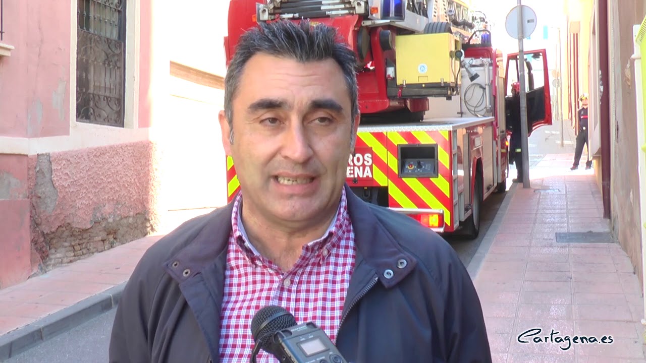 Los Bomberos de Cartagena se adiestran en el manejo de vehículos de altura 1